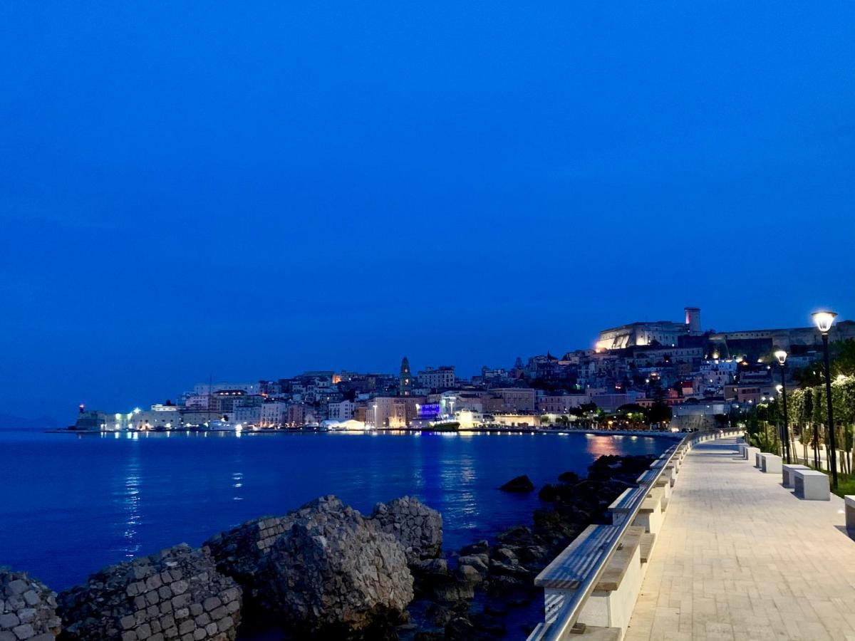 Апартаменты La Finestra Sul Mare Гаэта Экстерьер фото